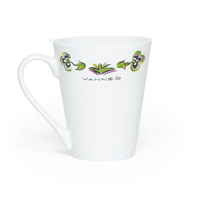 Mug costume de Vannes. Verso du mug. Décor moderne peint à la main à Saint-Evarzec dans nos ateliers Les Céramiques de Cornouaille.